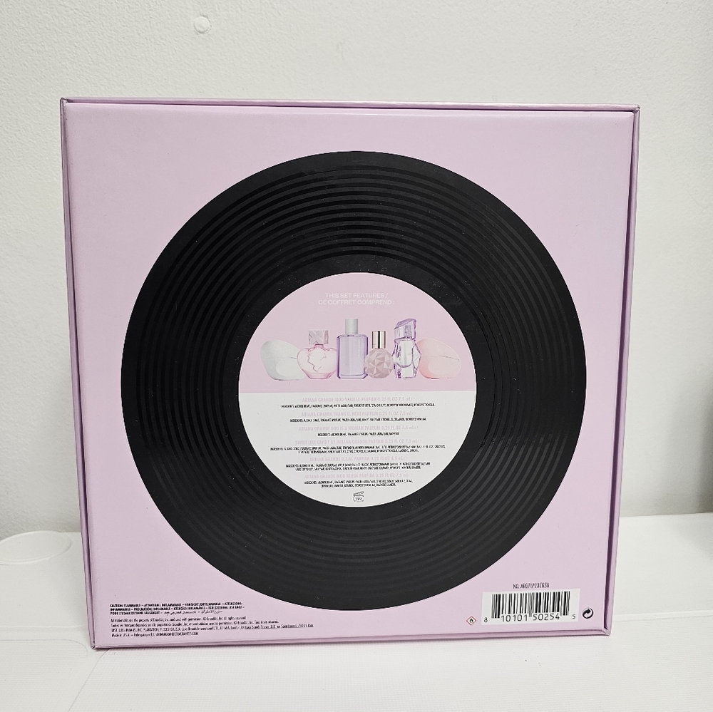 Ariana Grande 6 Piece Mini Coffret Limited Edition Holiday Fragrance Gift Set - Picture 3 of 6